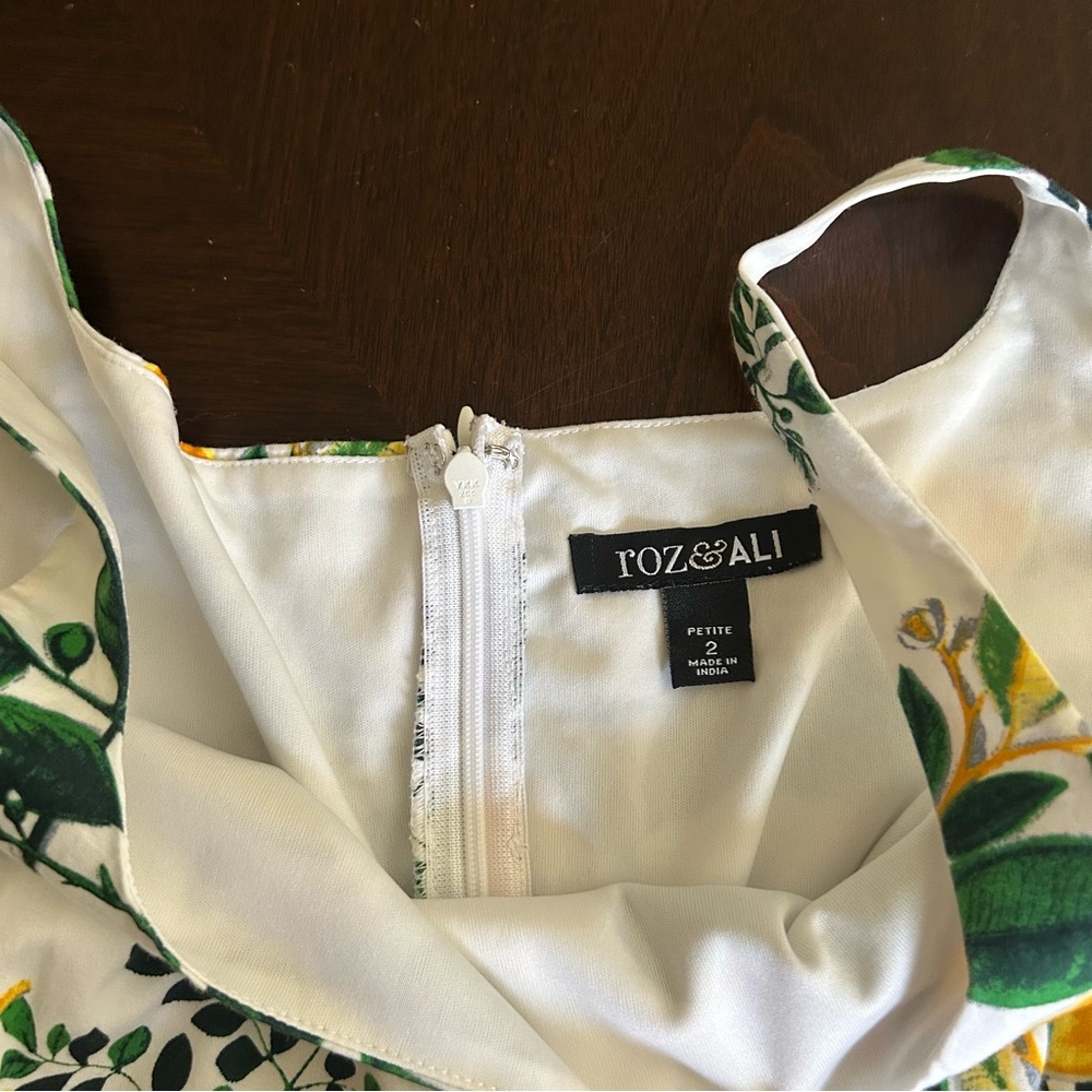 Roz & Ali - Square Neck Midi Dress in Lemon Floral Print - Picture 5 of 6